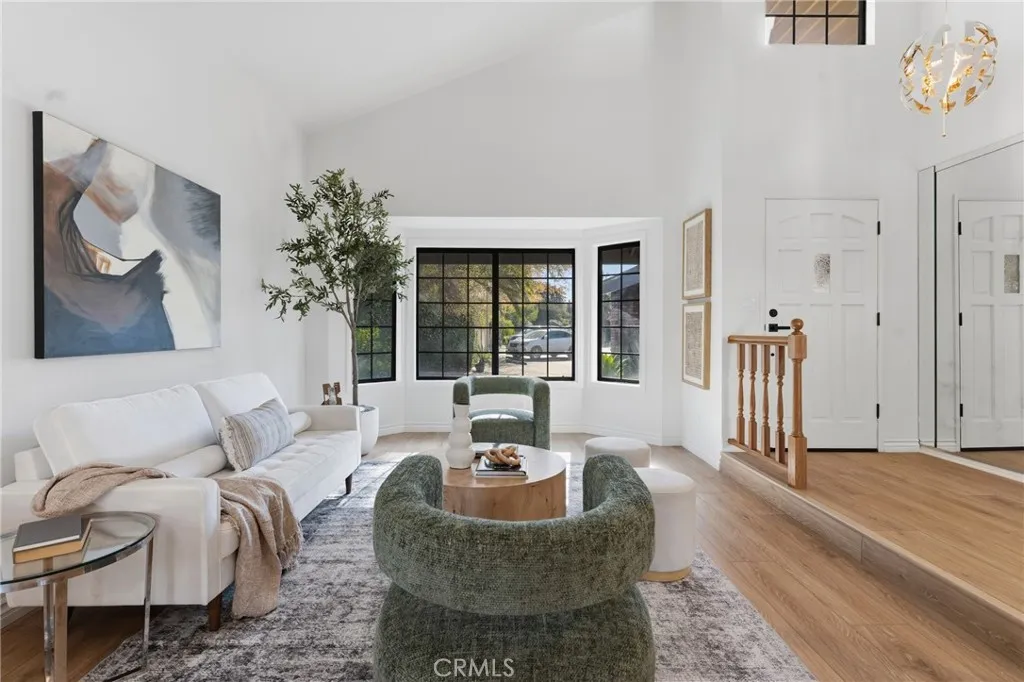 13033 Magnolia, Sherman Oaks, California 91423 home-pic-5